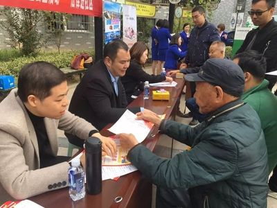 法律援助进社区 便民服务暖人心