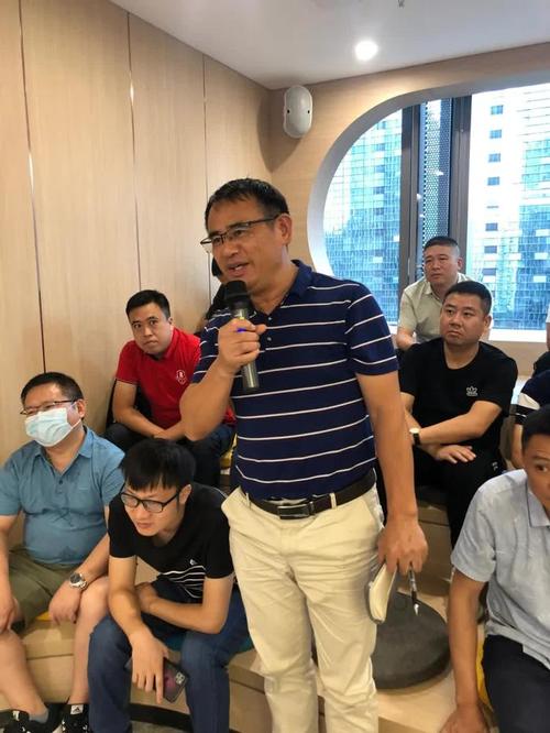 现场法律咨询问答实录 律师为经营难题“把脉开方”